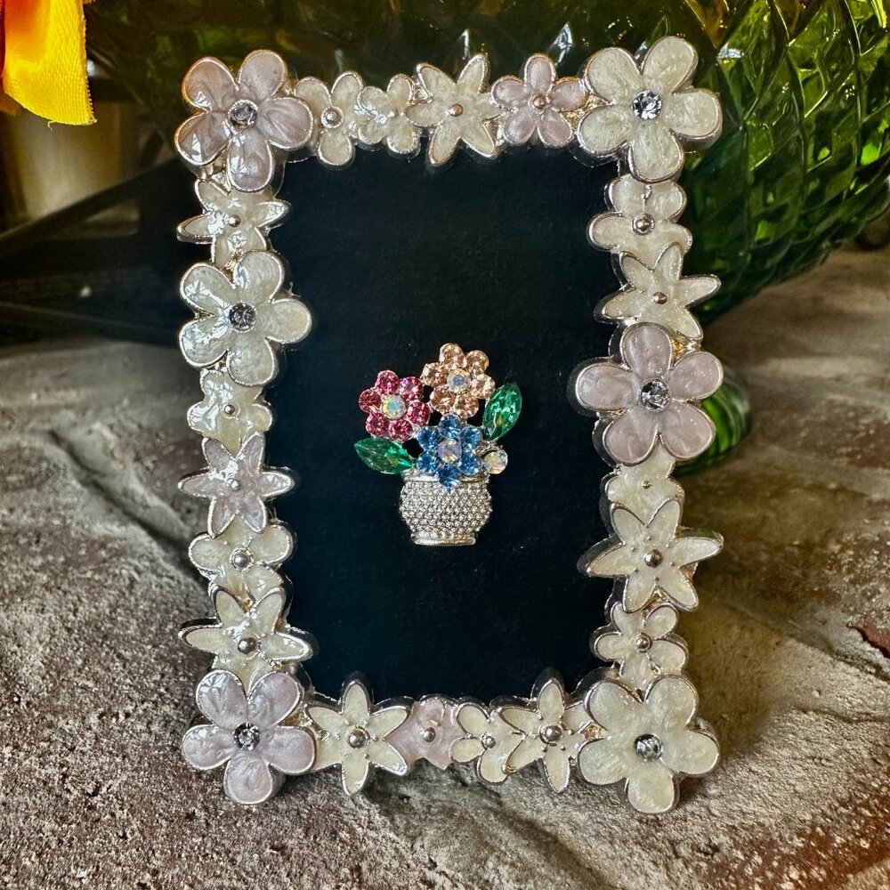Framed Jewelry Mini Silver Tone Basket Crystal Flowers Brooch White Floral Frame